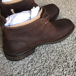 born henrik chukka boot